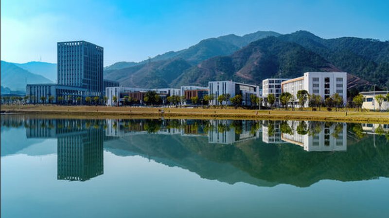 深圳线路板定做：揭秘定制化生产的关键要素